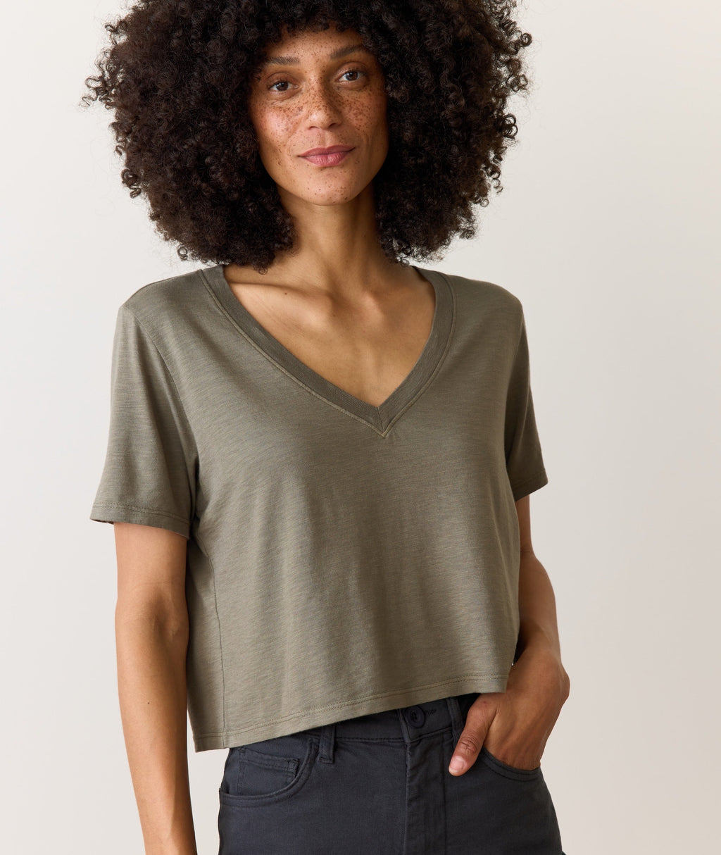 Boyfriend V-Neck Crop